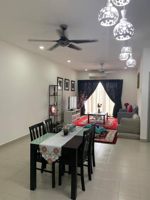 Homestay Shah Alam Luaran gambar